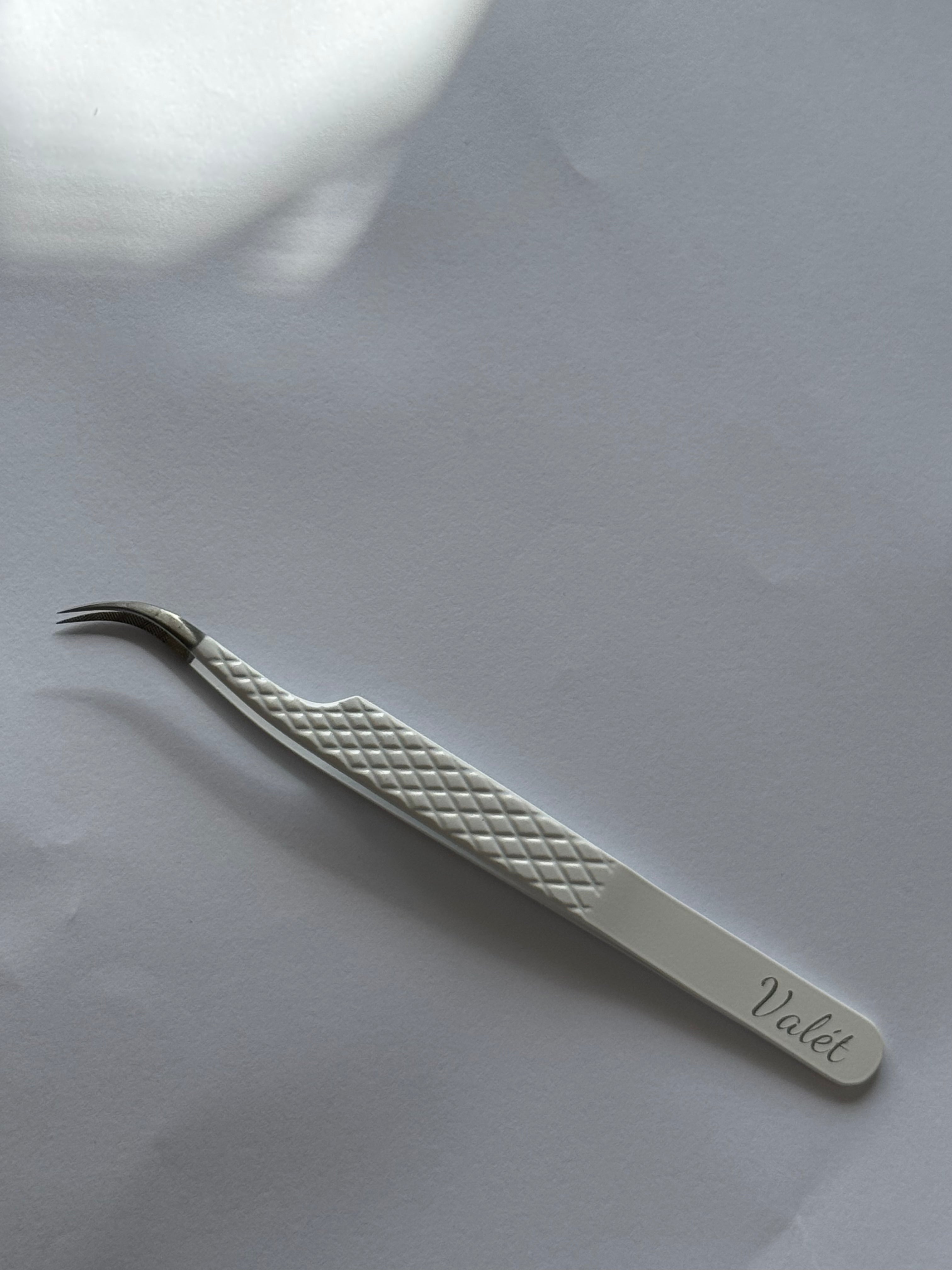 Valet Curved Tweezers